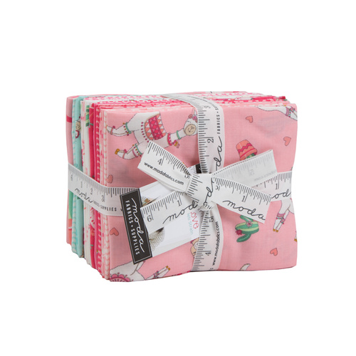 Moda Llama Love FQ Bundle