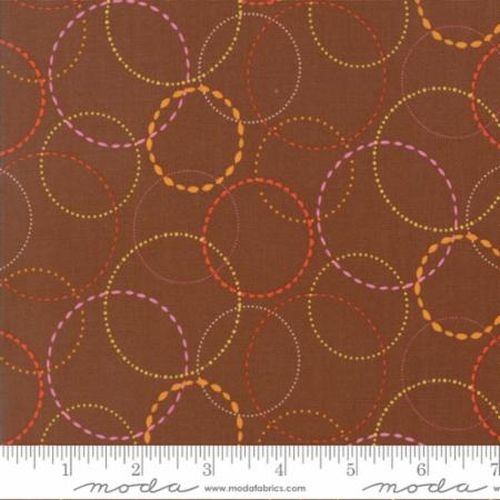 Wing and Leaf Circles Brown