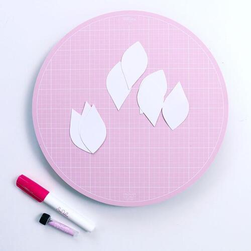 Sue Daley Designs Rotating Cutting Mat 16"