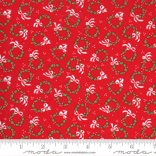 Merry Bright Christmas Wreaths Red 22403 11