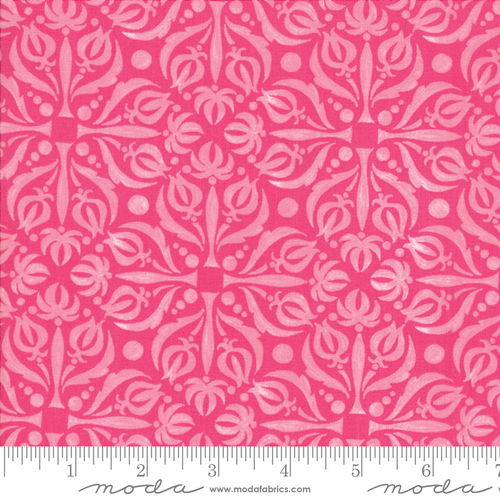 Fabric Remnant -Sweet Pea and Lily Medallion 76cm