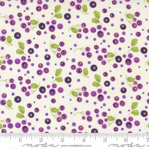 Moda Pansy's Posies Circle Spray Ditty Cream 48723 11