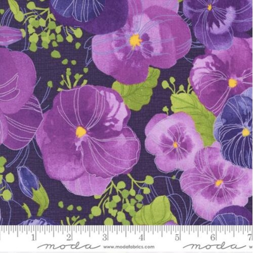 Moda Pansy's Posies Main Floral Amethyst 48720 15