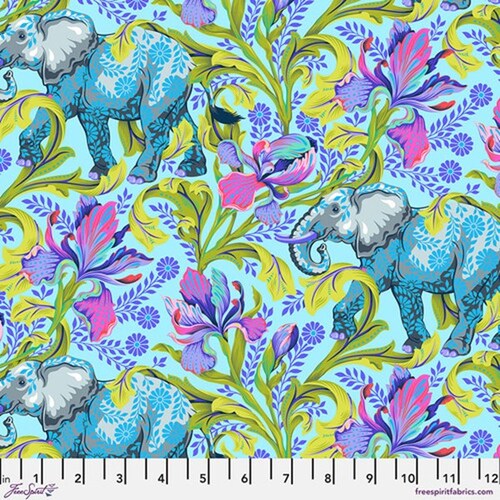 Tula Pink Everglow Elephant All Ears Aura PWTP202