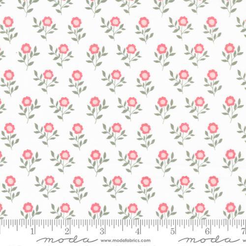 Moda Lovestruck Old Fashioned Bloom Small Floral Cloud 5192 11