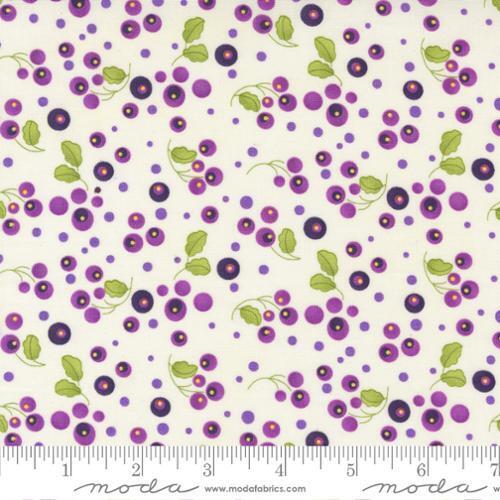 Fabric Remnant -Moda Pansy's Posies Circle Spray Ditty 68cm